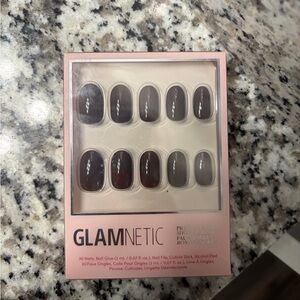 Glamnetic Press On Nails in Bark Brown